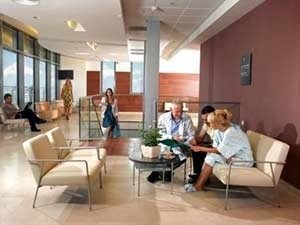 В какие клиники Израиля обращаться за эндопротезированием суставов