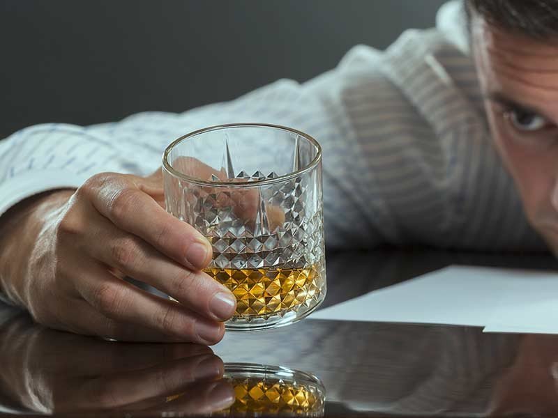 Как лечат алкогольную зависимость в клиниках Израиля